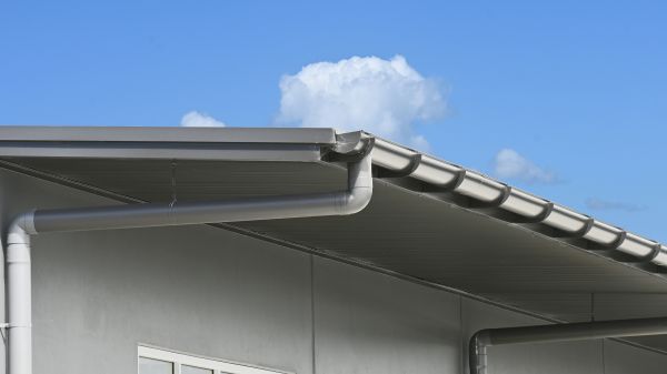 Eavestrough Service